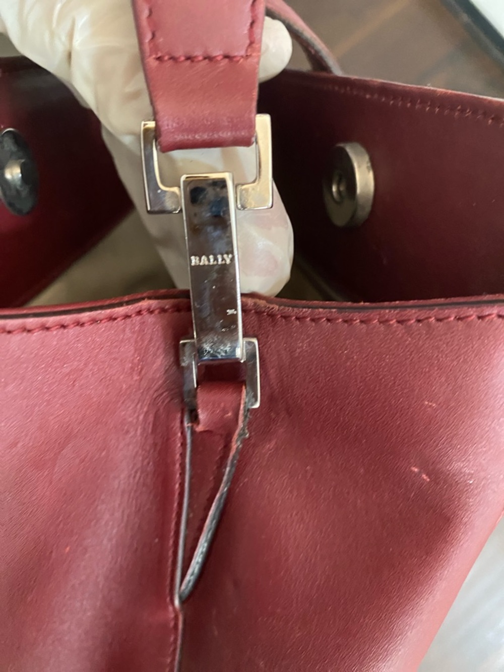 Bally women’s leather hand bag - Picture 4 of 9
